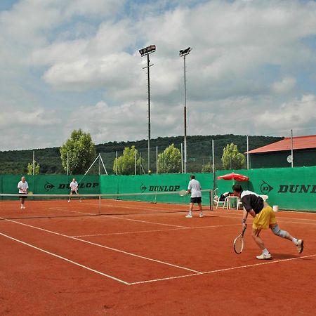 Petnehazy Aparthotel Budapest Bagian luar foto